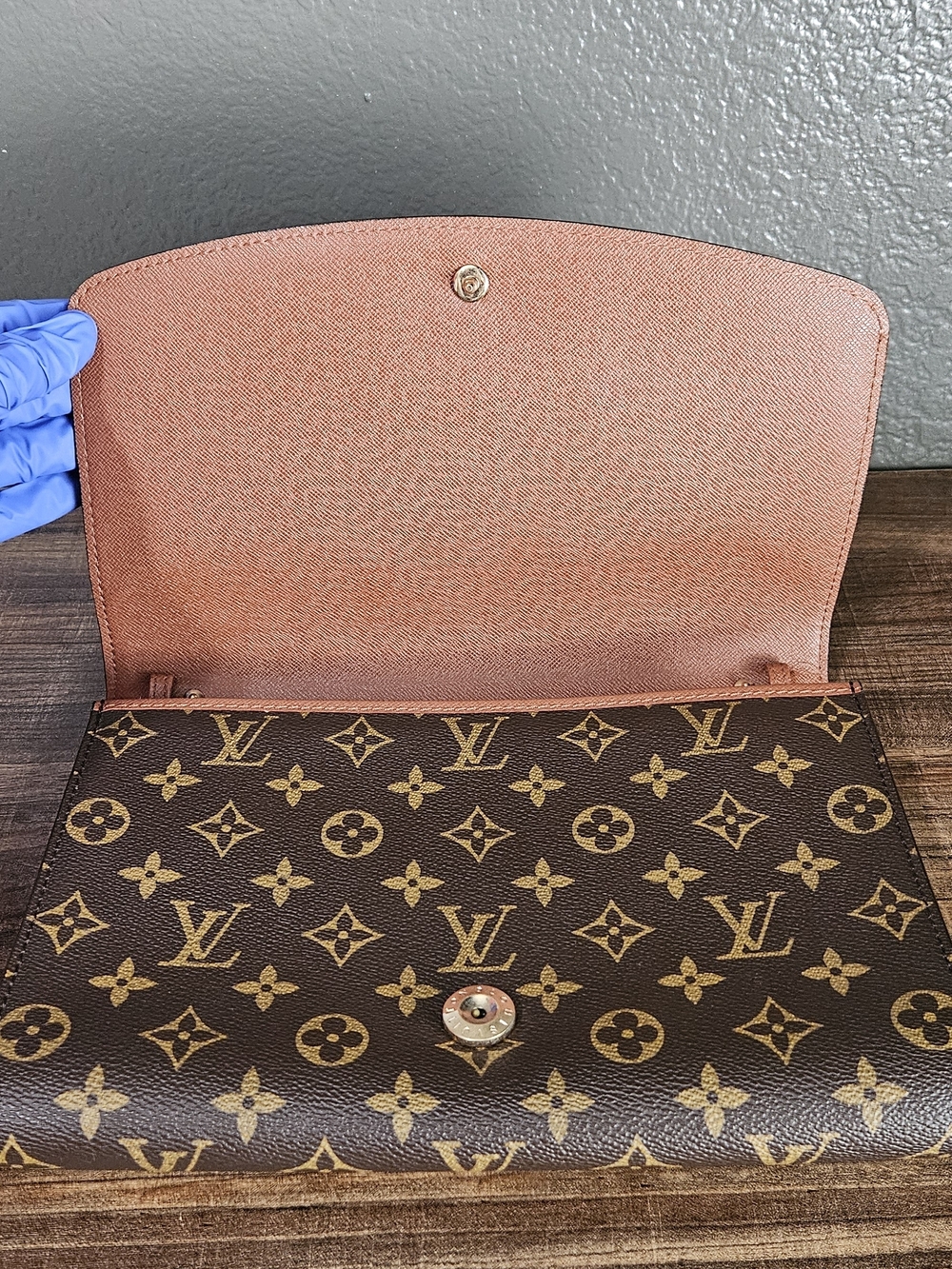 Authentic Louis Vuitton Bordeaux Monogram Canvas Crossbody/Clutch Bag - Picture 14 of 16